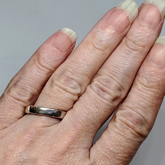 Handcrafted Sterling Silver Hammered Ring Size 5 - Picture 2 of 8
